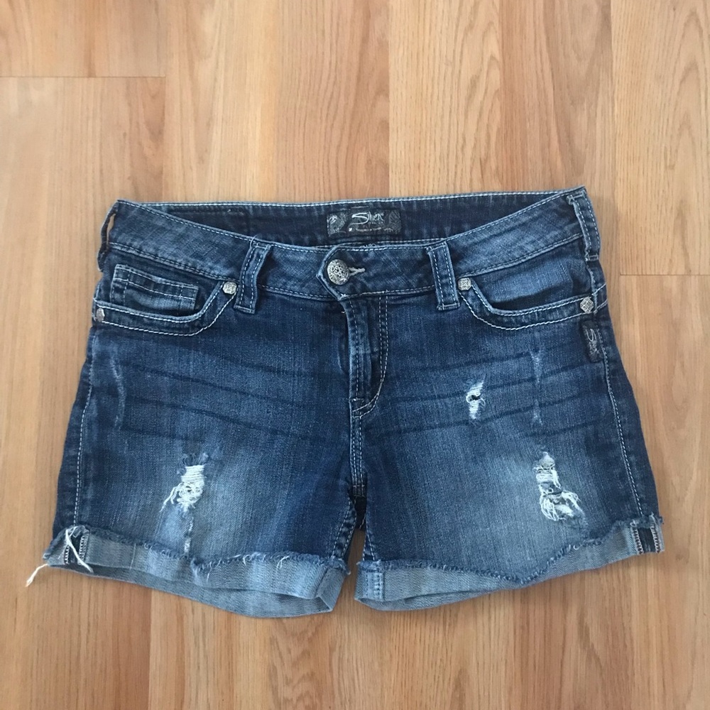 Silver jean shorts size 29